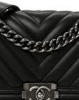 Lambskin Chevron Quilted Medium Boy Flap Black