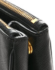 Saffiano Lux Medium Galleria Double Zip Tote Black