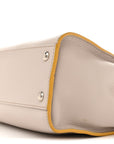 Vitello Seta Burro Medium Peekaboo Iconic Satchel Grigio Polvere Mattone
