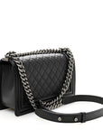 Caviar Quilted Medium Boy Flap Black