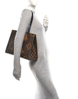 Reverse Monogram Giant Onthego MM