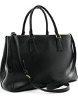 Saffiano Medium Galleria Double Zip Tote Black