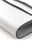 Metallic Chevre Chamkilight Kelly Wallet To Go Argent