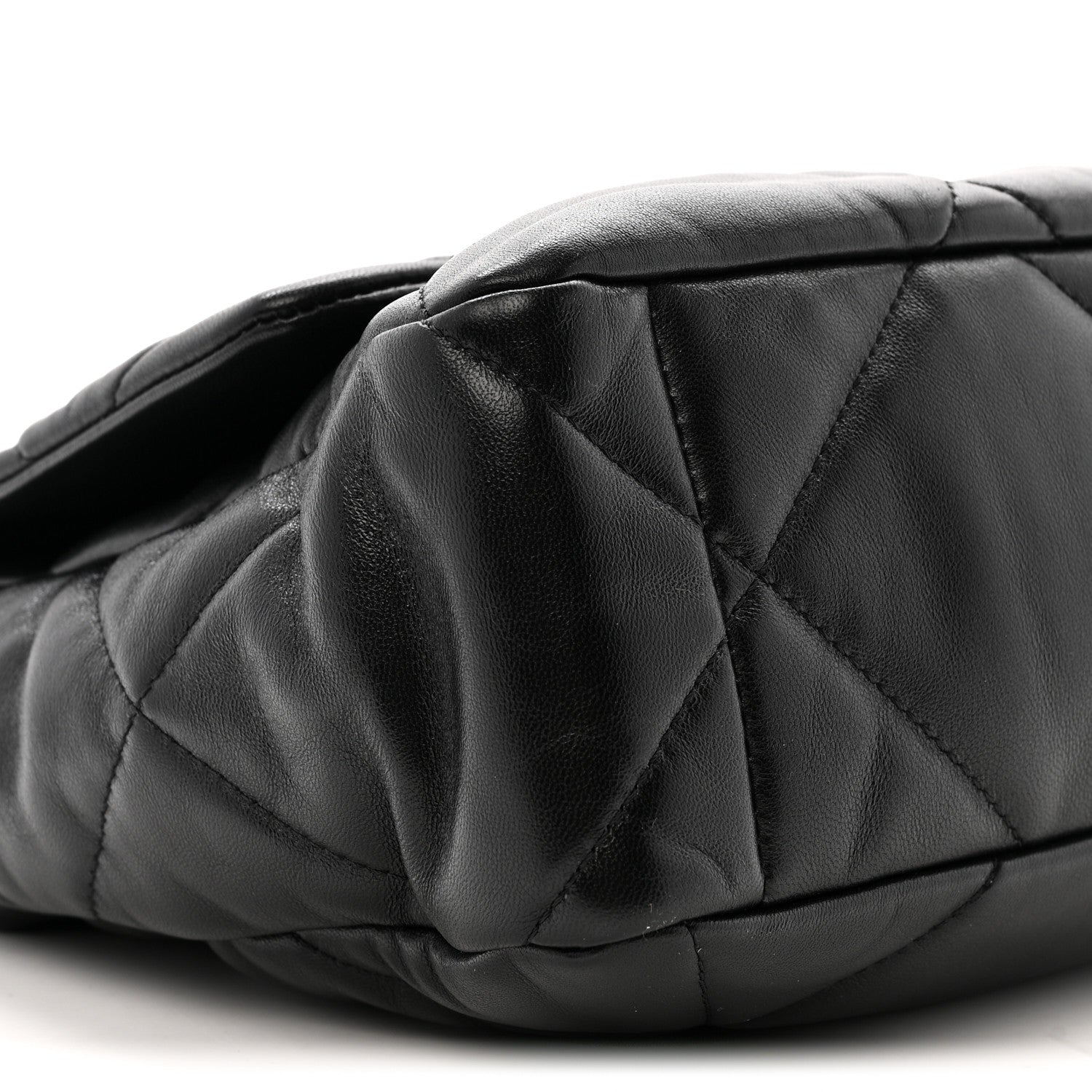 Lambskin Quilted Large CHNL 19 Flap Black