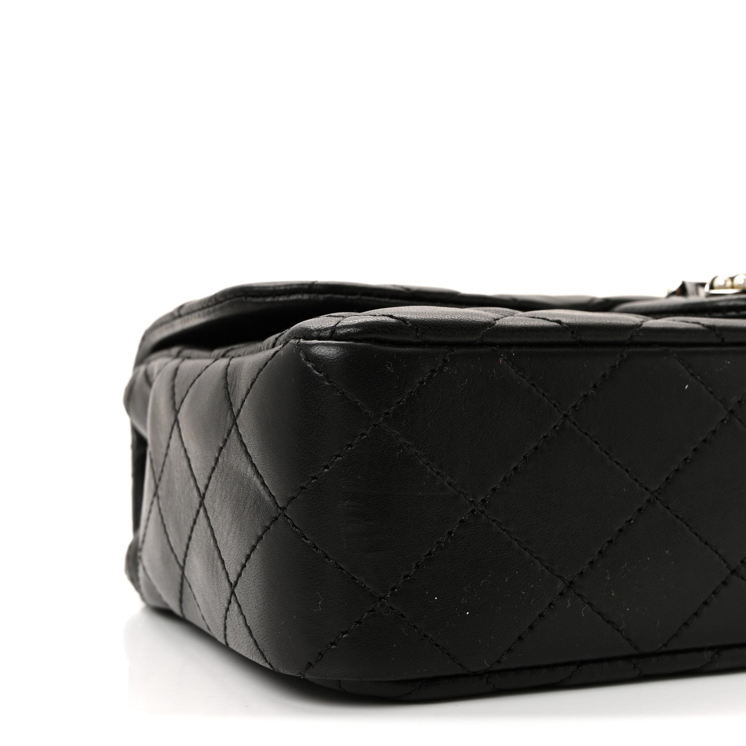 Lambskin Quilted Medium Westminster Pearl Flap Black