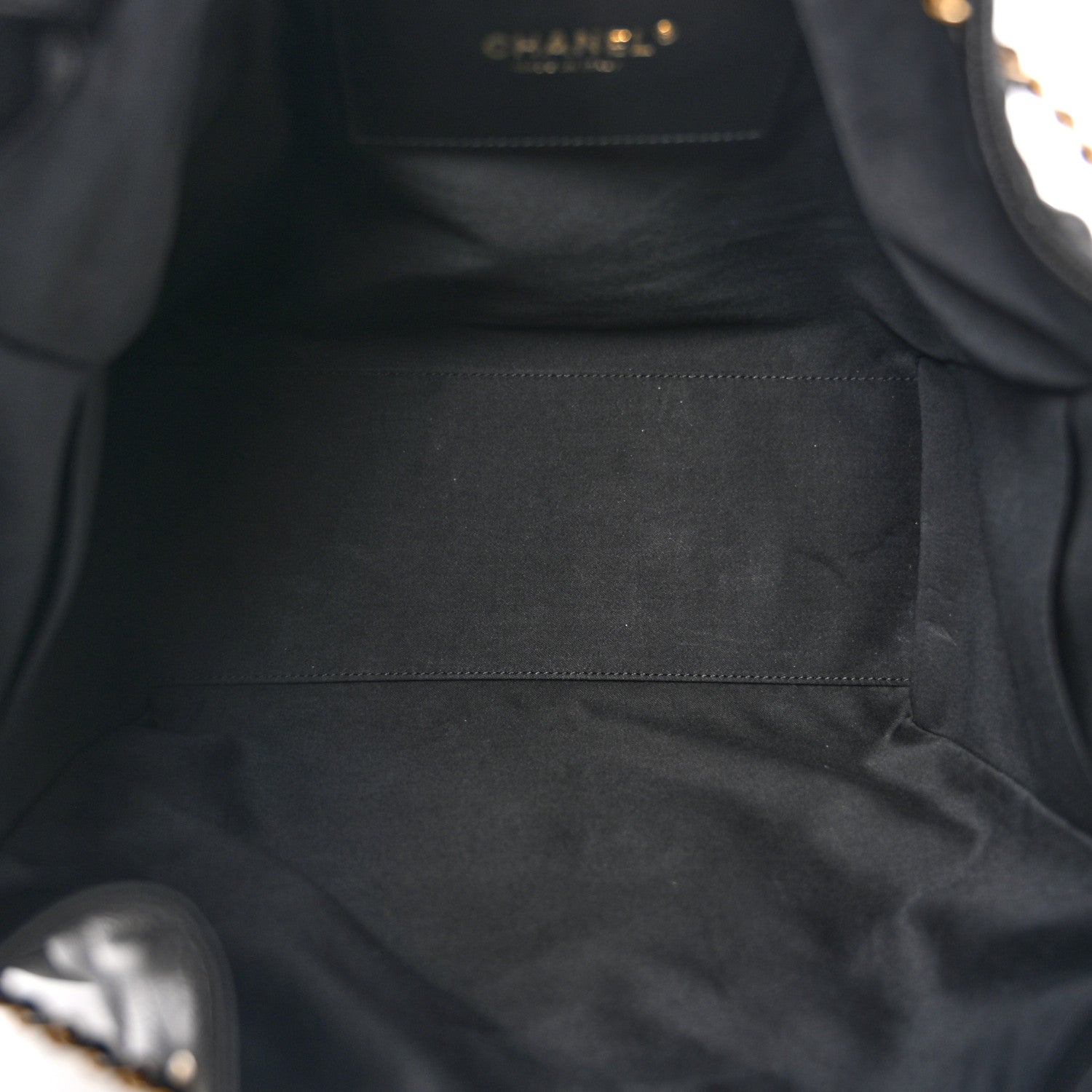 Caviar Quilted Medium CHNL 25 Handbag Black