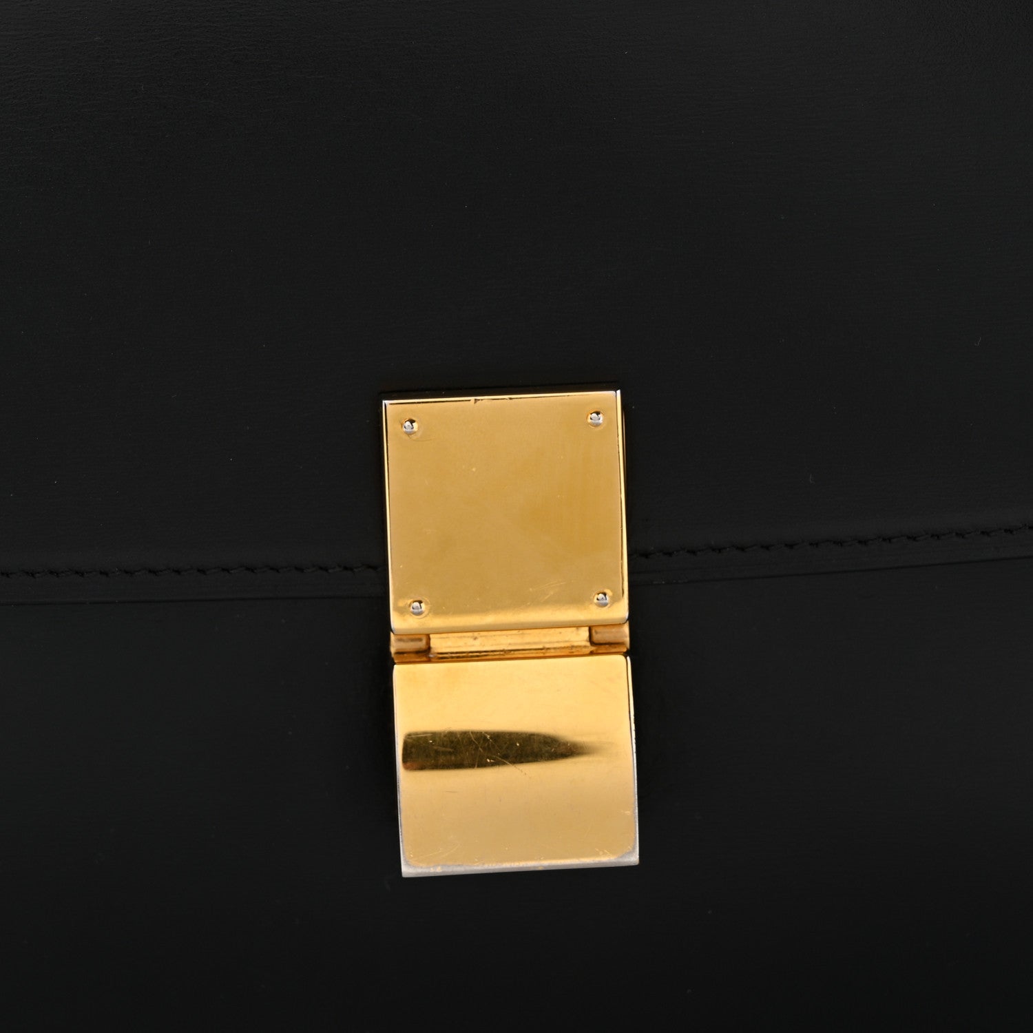 Box Calfskin Medium Classic Box Flap Bag Black