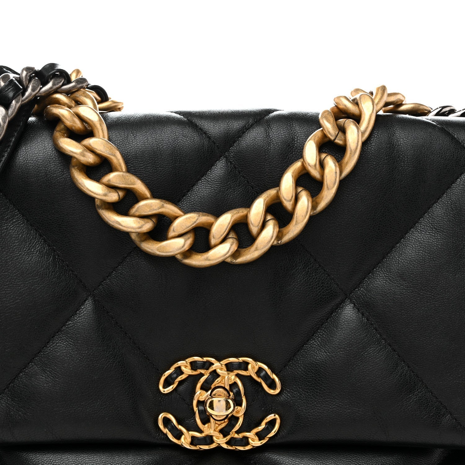 Lambskin Quilted Large CHNL 19 Flap Black