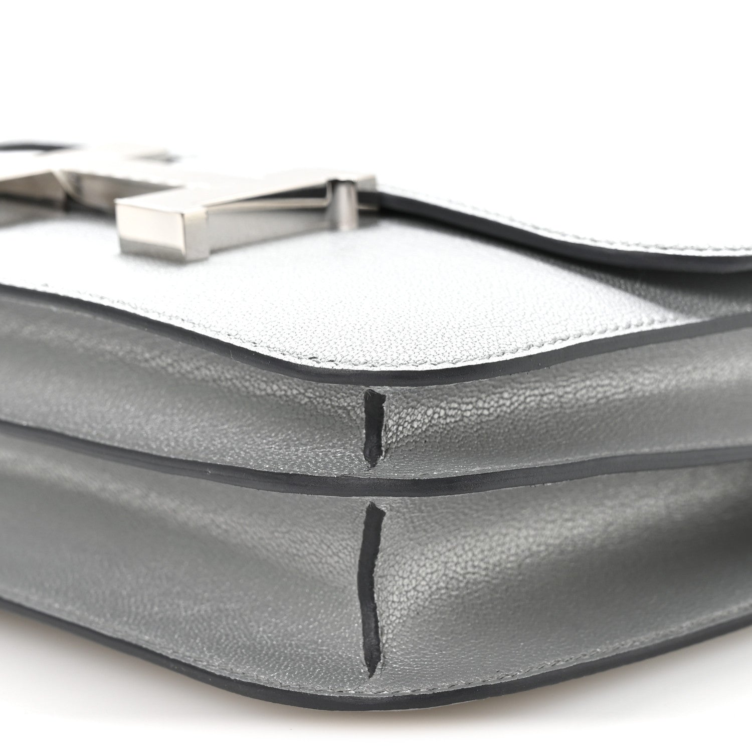 Metallic Chevre Chamkilight Constance 18 Argent