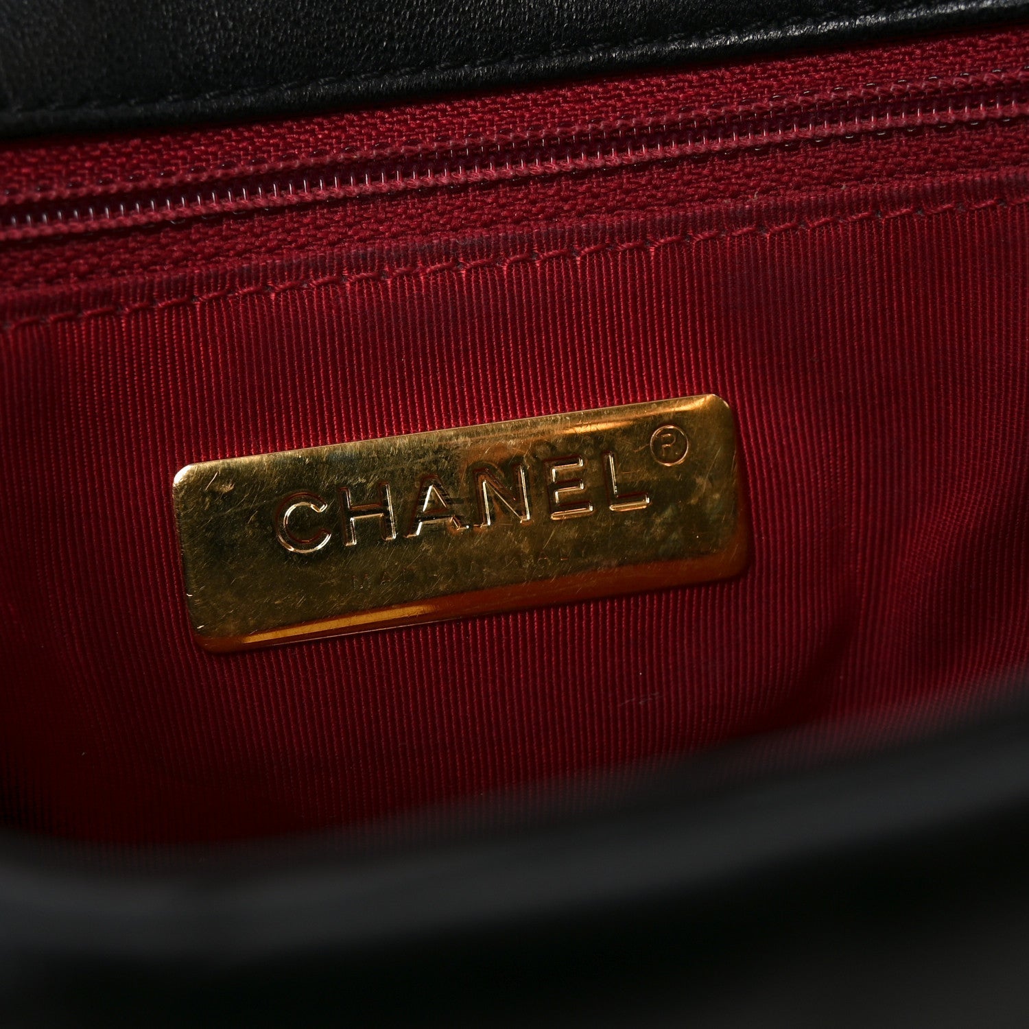 Lambskin Quilted Medium CHNL 19 Flap Black