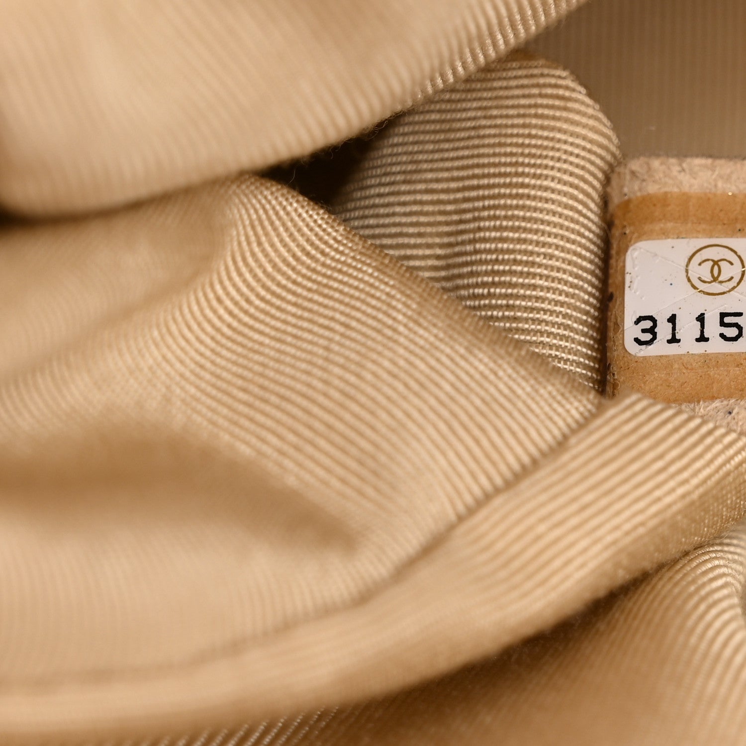 Lambskin Quilted Medium CHNL 19 Flap Beige