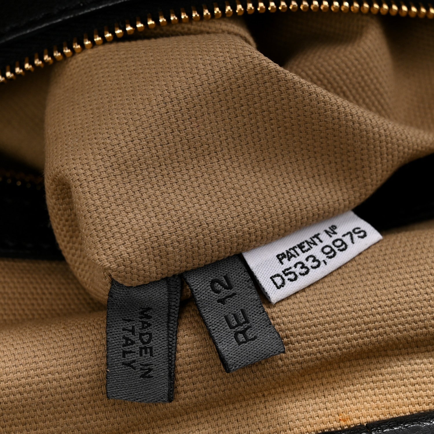 Calfskin Quilted Stam Black
