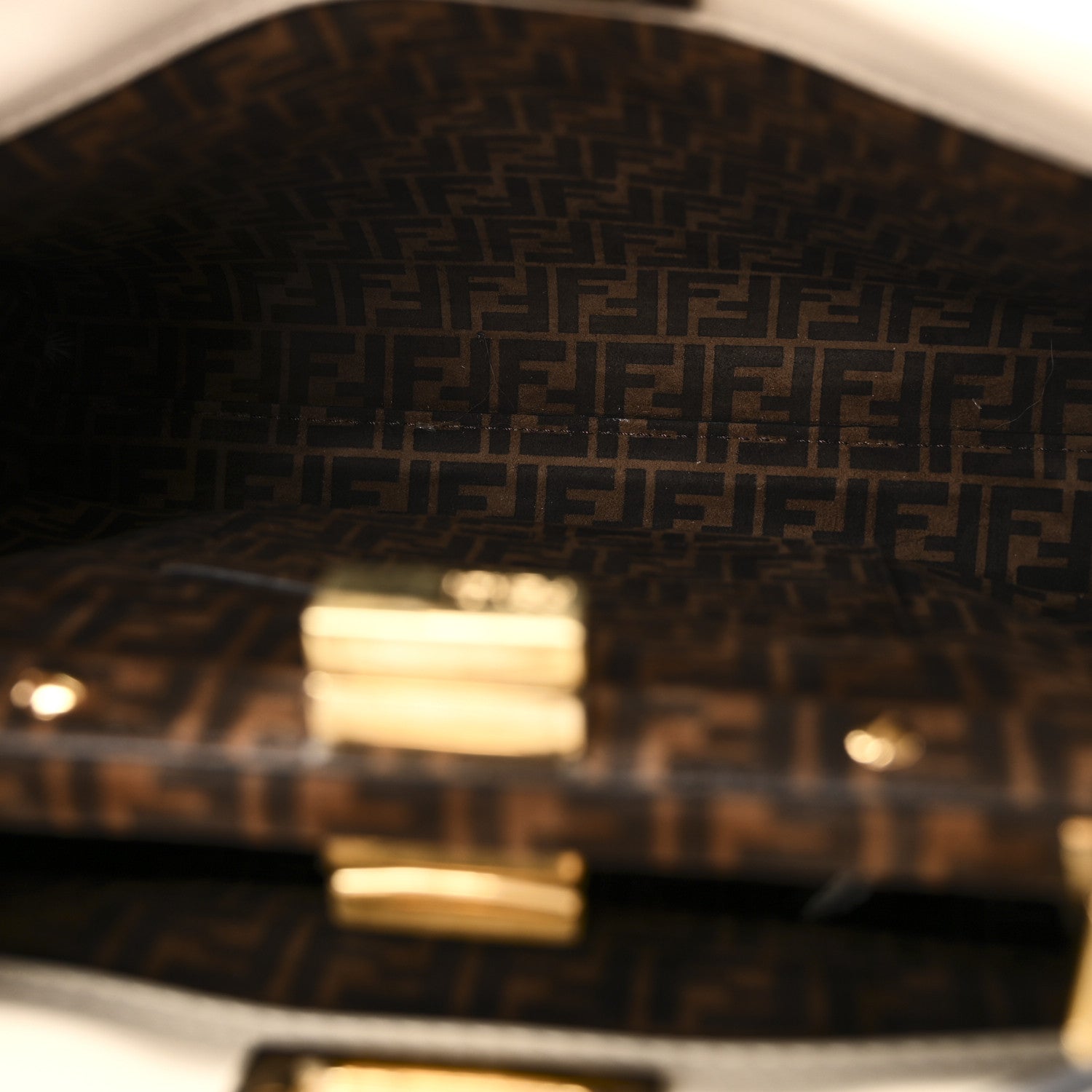 Vitello Seta Suede FF Mini Peekaboo Iconic Satchel  Uovo Sigaro Marrone