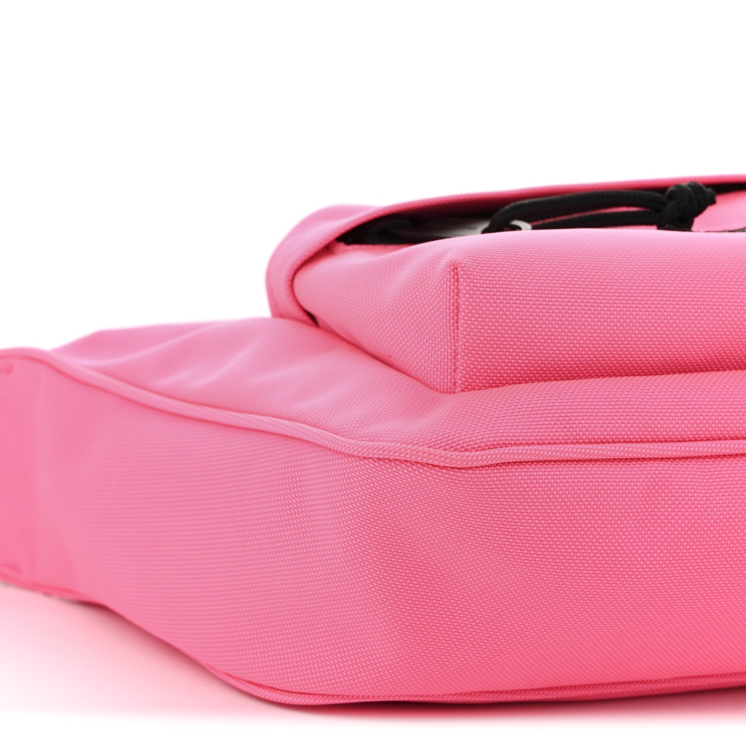 Recycled Sport Nylon Chain Logo Medium Raver Bag Fluo Pink Black