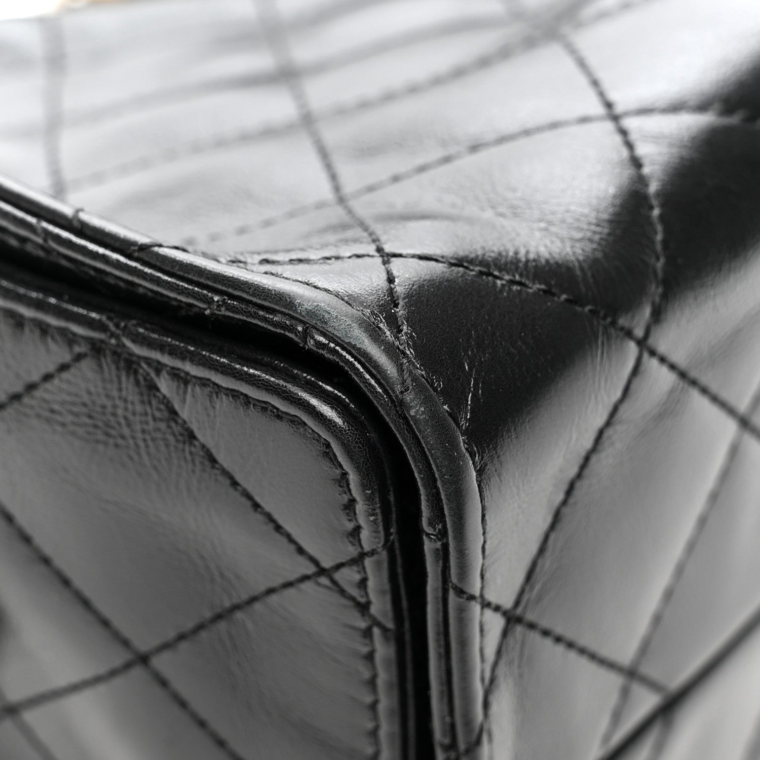Shiny Crumpled Calfskin Quilted Small CHNL 25 Handbag Black