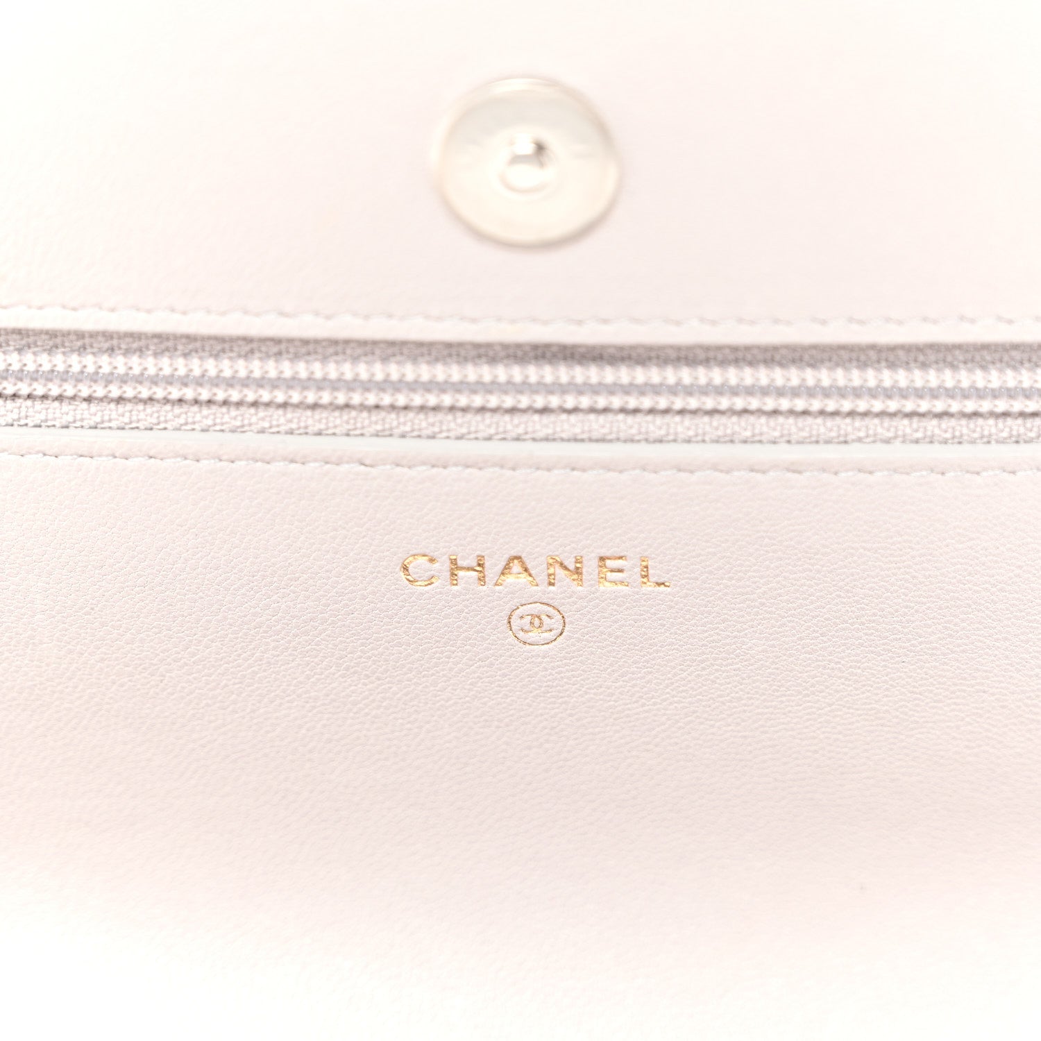Lambskin Quilted CHNL 19 Wallet On Chain WOC Grey