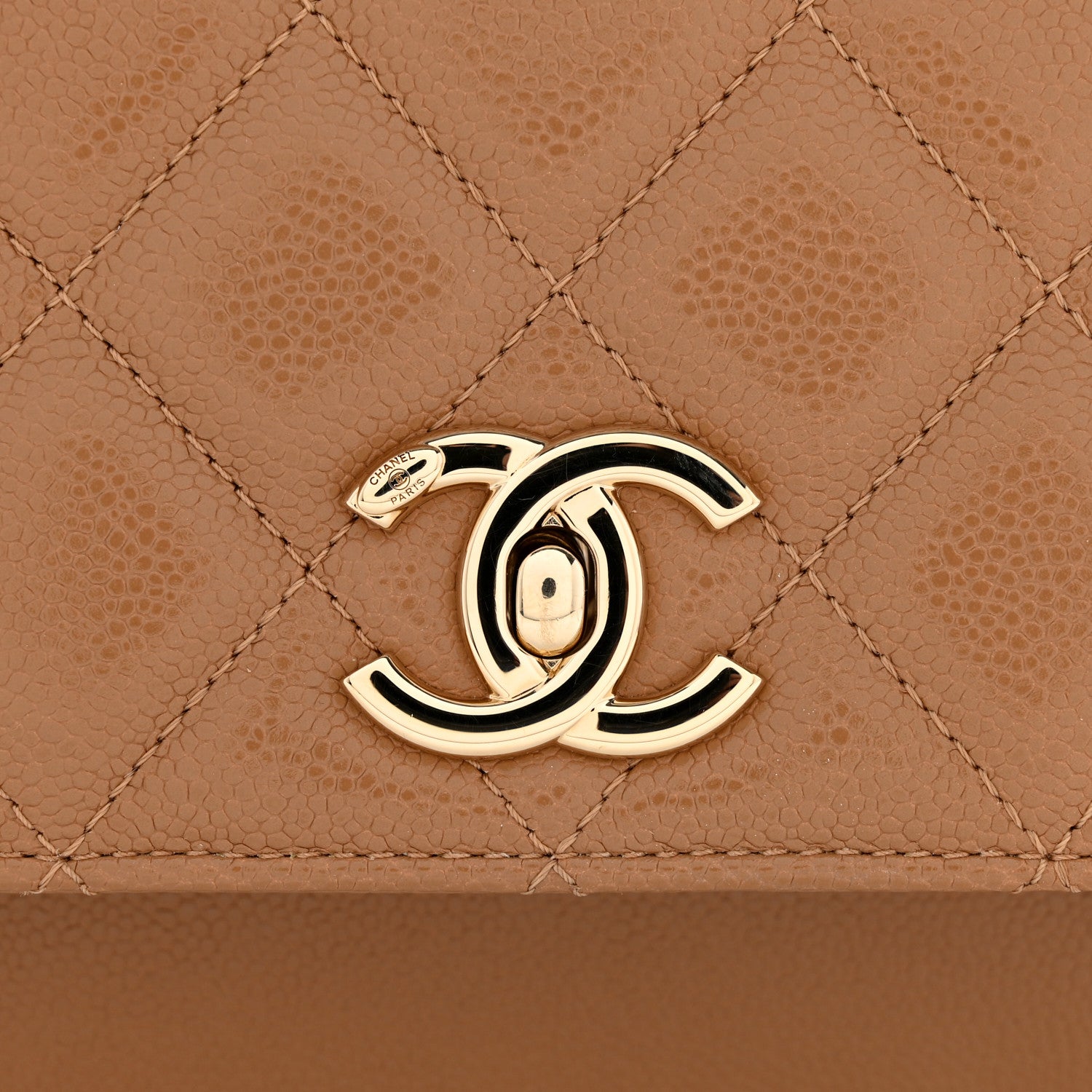 Caviar Quilted Medium Business Affinity Flap Beige