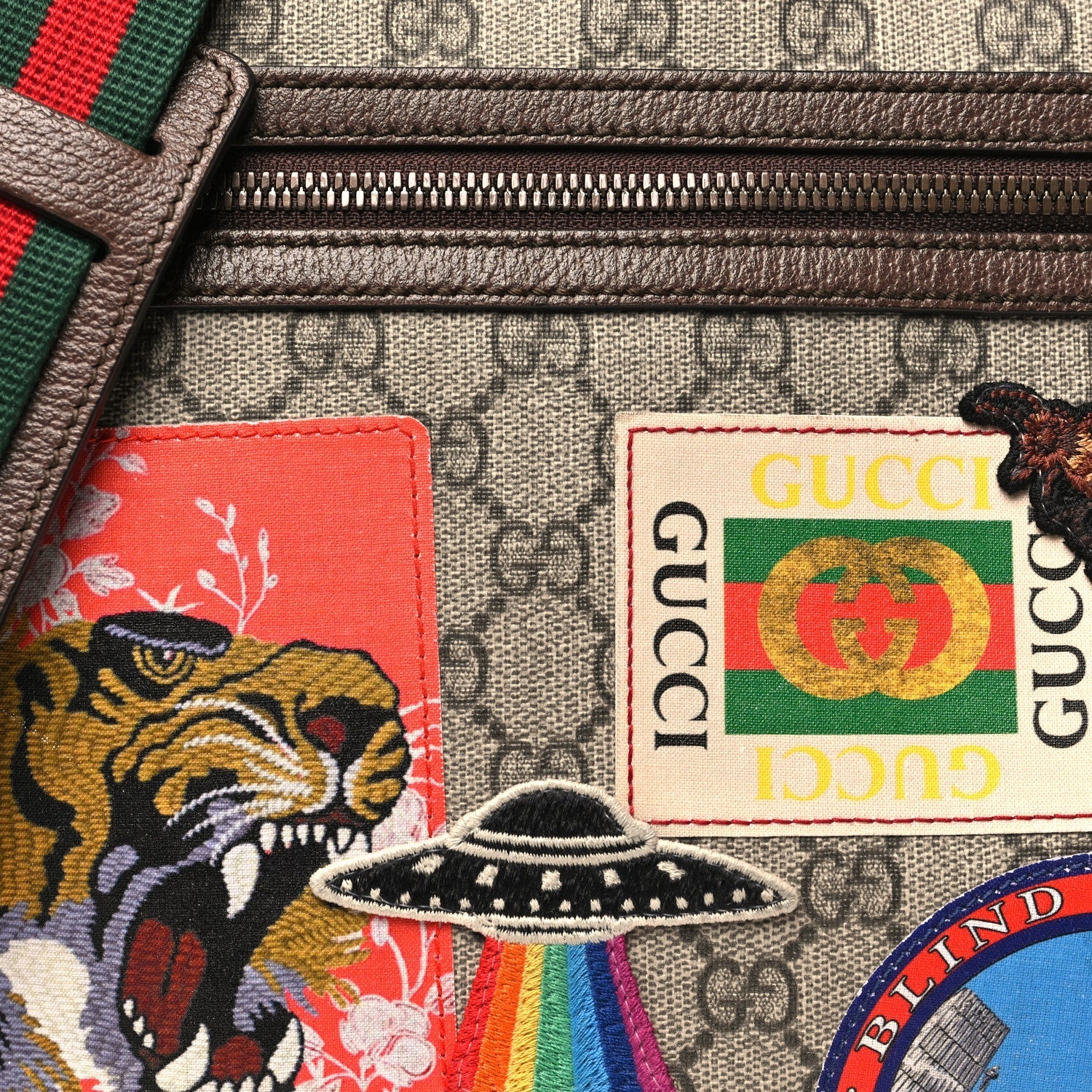Soft GG Supreme Monogram Courrier Web Medium Flat Messenger Bag Beige New Acero Multicolor