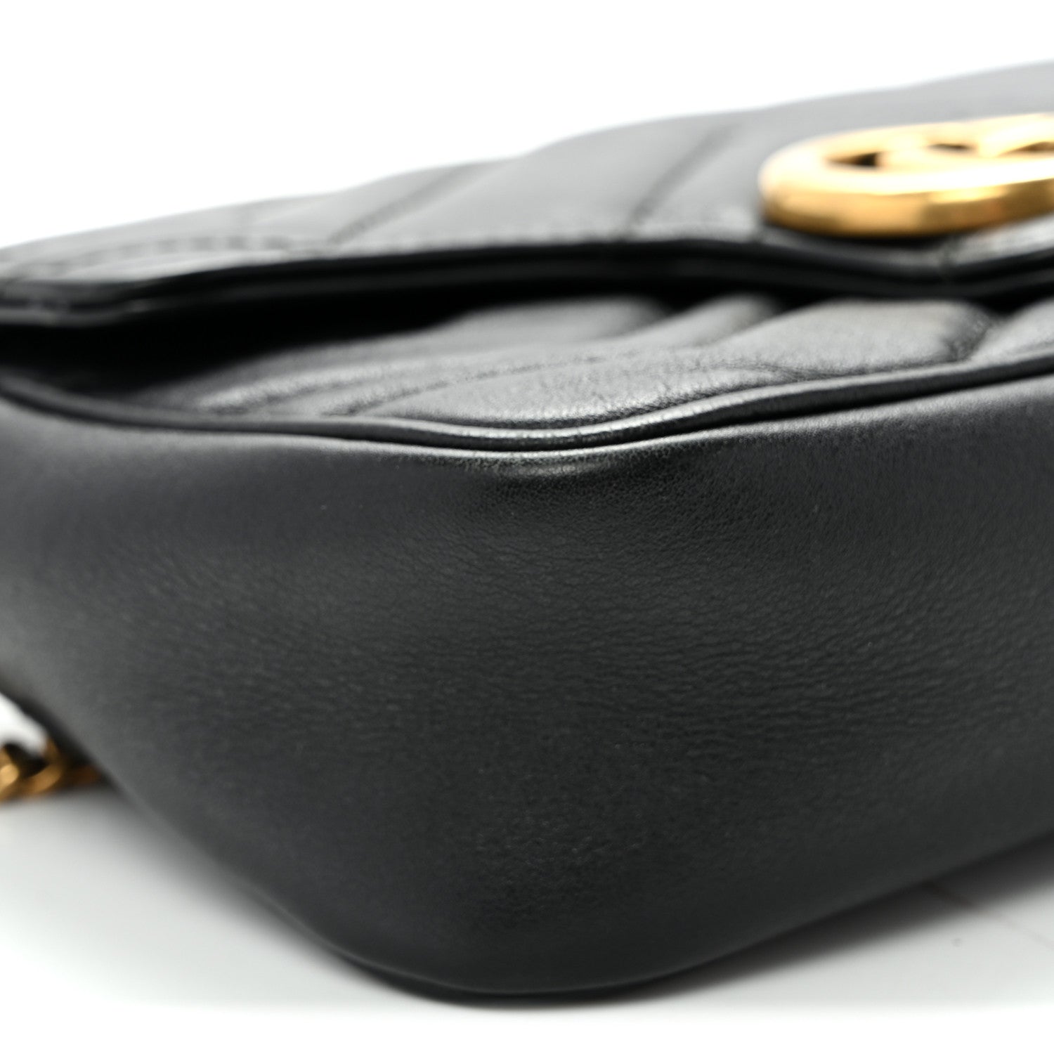 Calfskin Matelasse Super Mini GG Marmont Shoulder Bag Black
