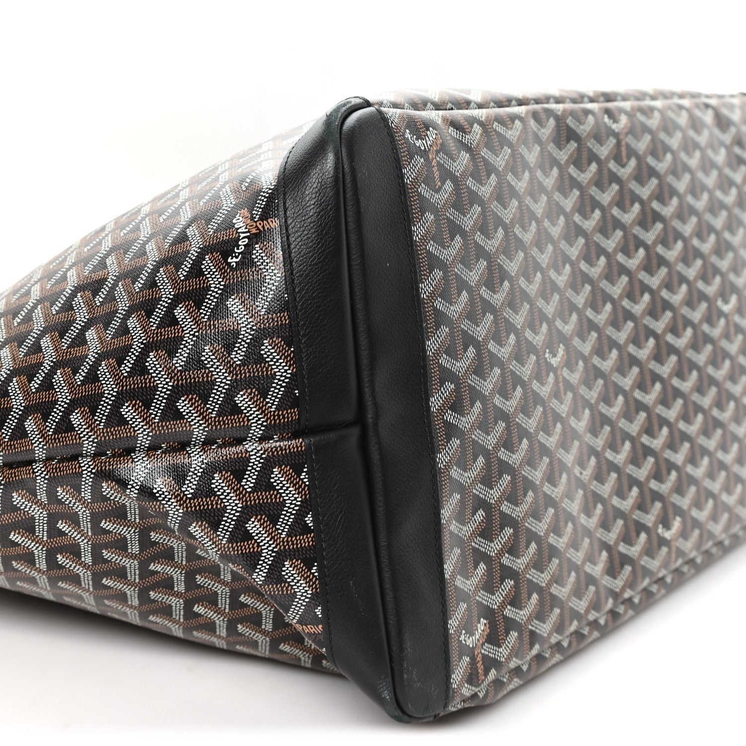 Goyardine Artois GM Black