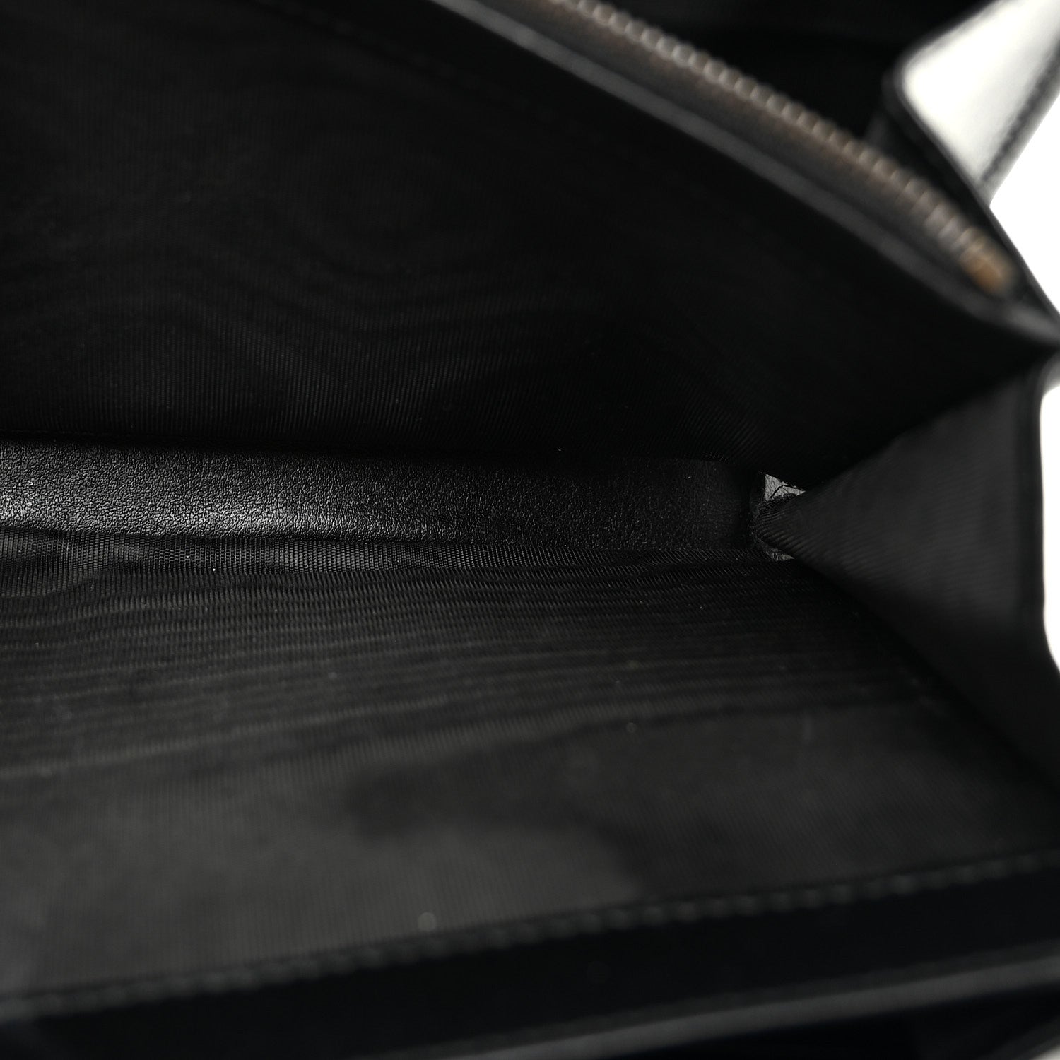 Calfskin Matelasse GG Marmont Chain Wallet Black