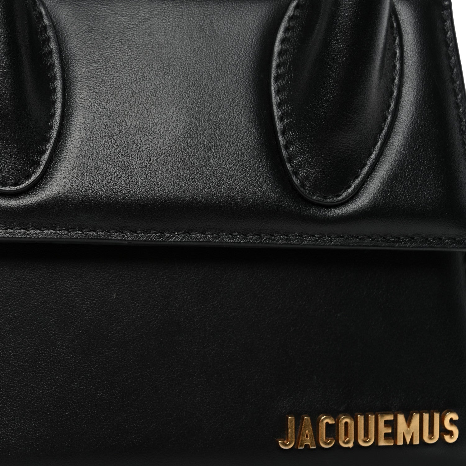 Smooth Calfskin Le Chiquito Noeud Black