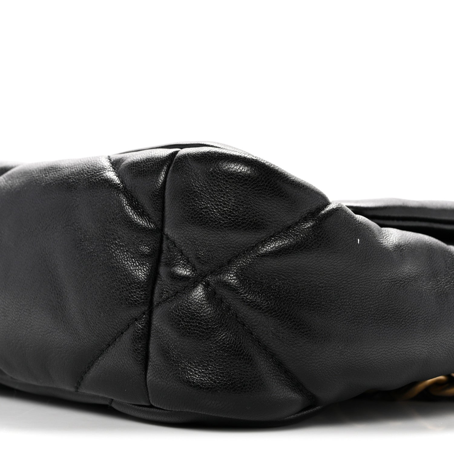 Goatskin Quilted Medium CHNL 19 Flap Black