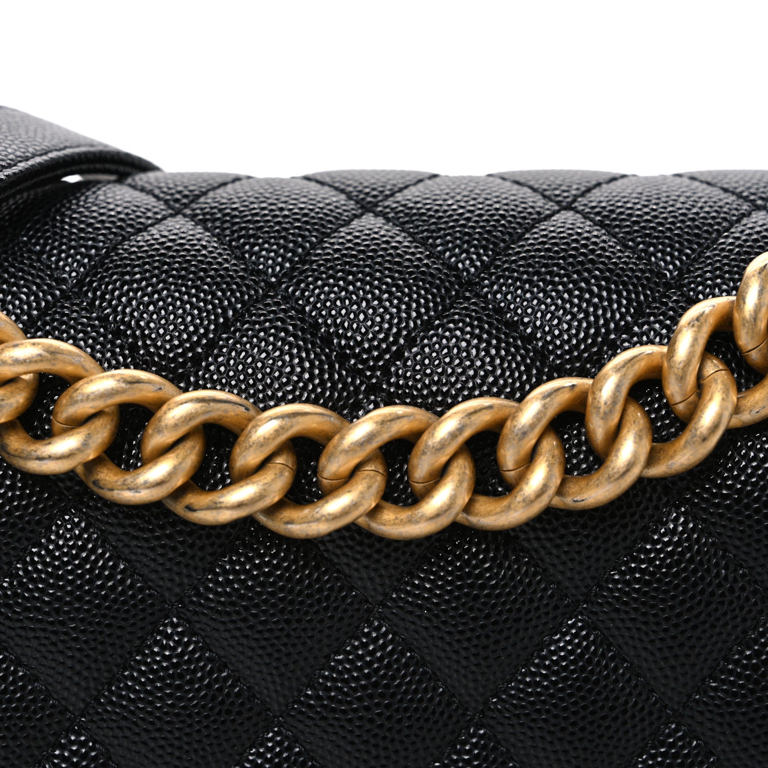 Caviar Quilted Medium Boy Flap Black