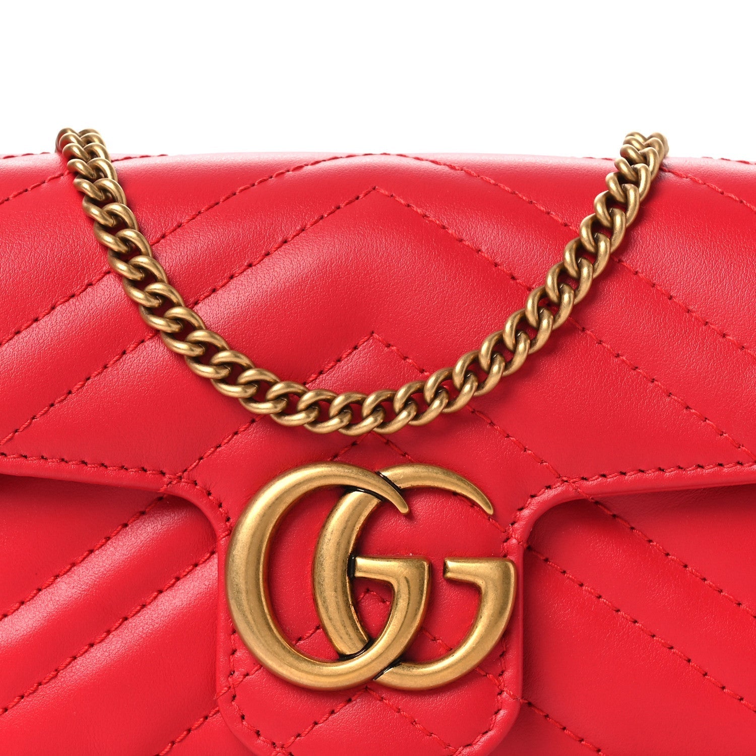 Calfskin Matelasse Super Mini GG Marmont Shoulder Bag Hibiscus Red