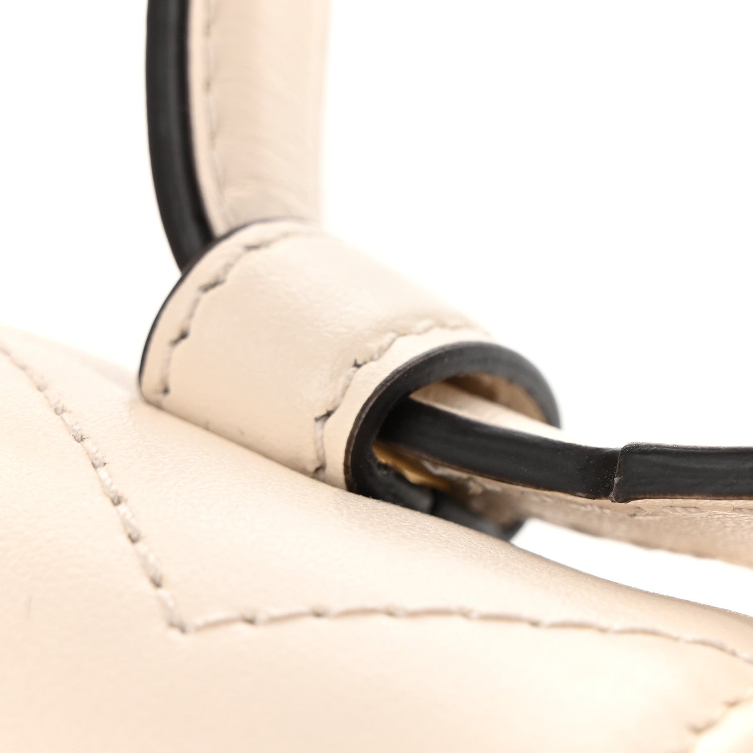 Calfskin Matelasse Mini GG Marmont Top Handle Shoulder Bag White