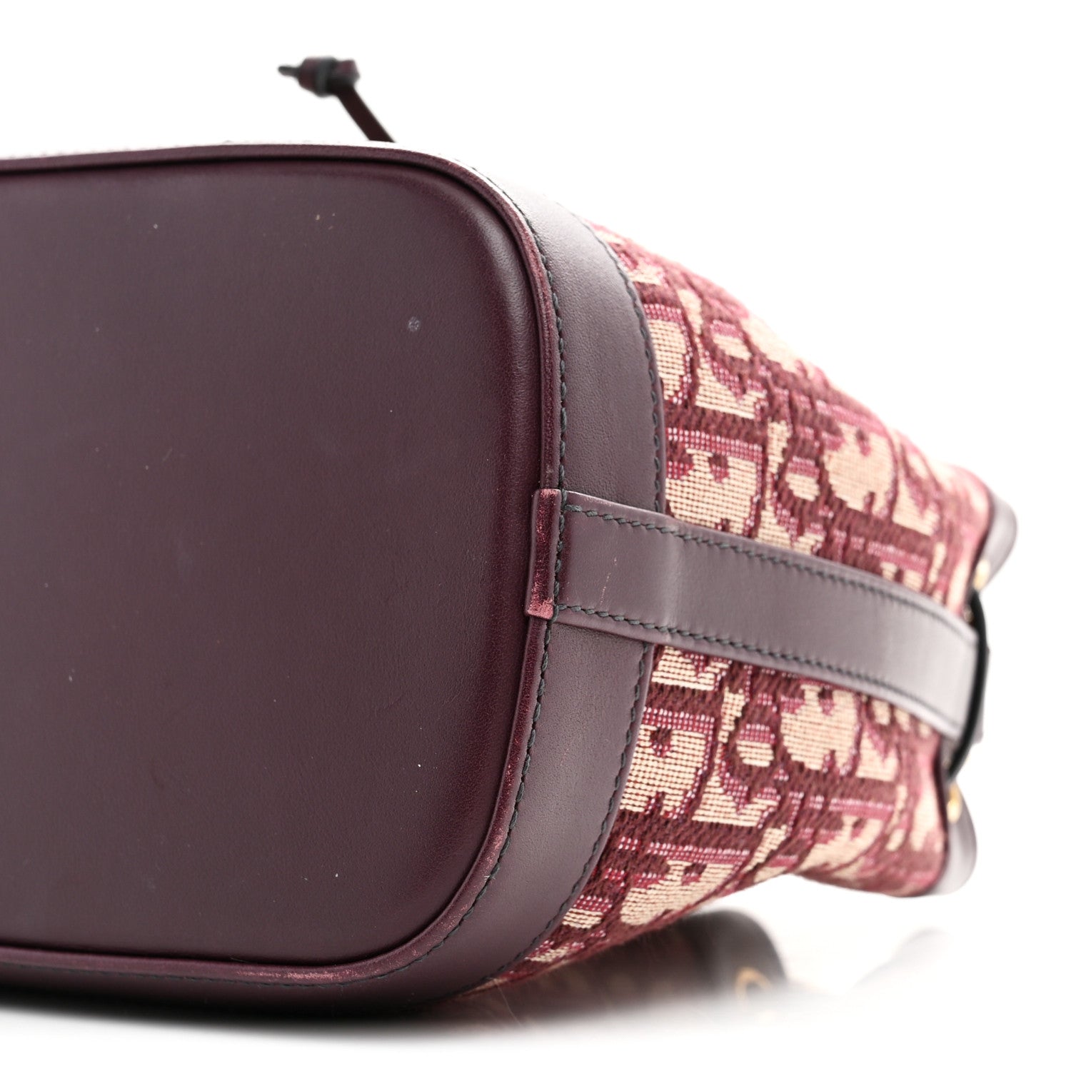 Oblique Drawstring Chain Bucket Bag Burgundy
