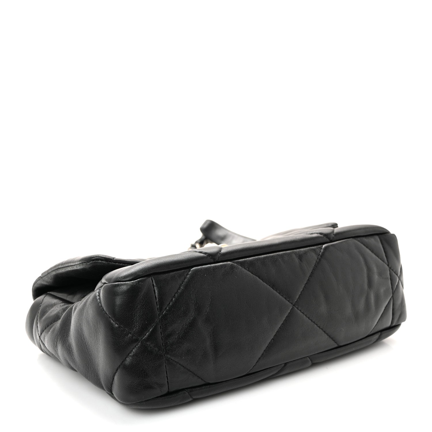 Lambskin Quilted Medium CHNL 19 Flap Black