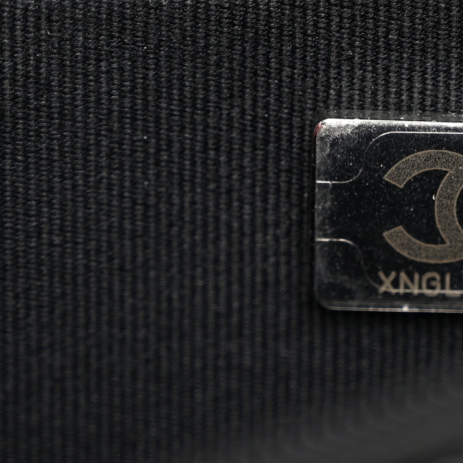 Caviar Quilted CHNL 19 Wallet On Chain WOC Black White