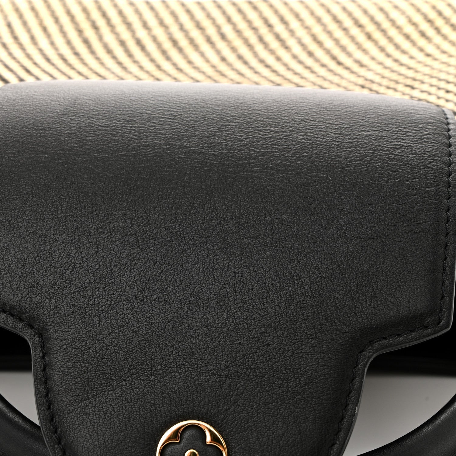 Raffia Calfskin Capucines MM Black Ecru