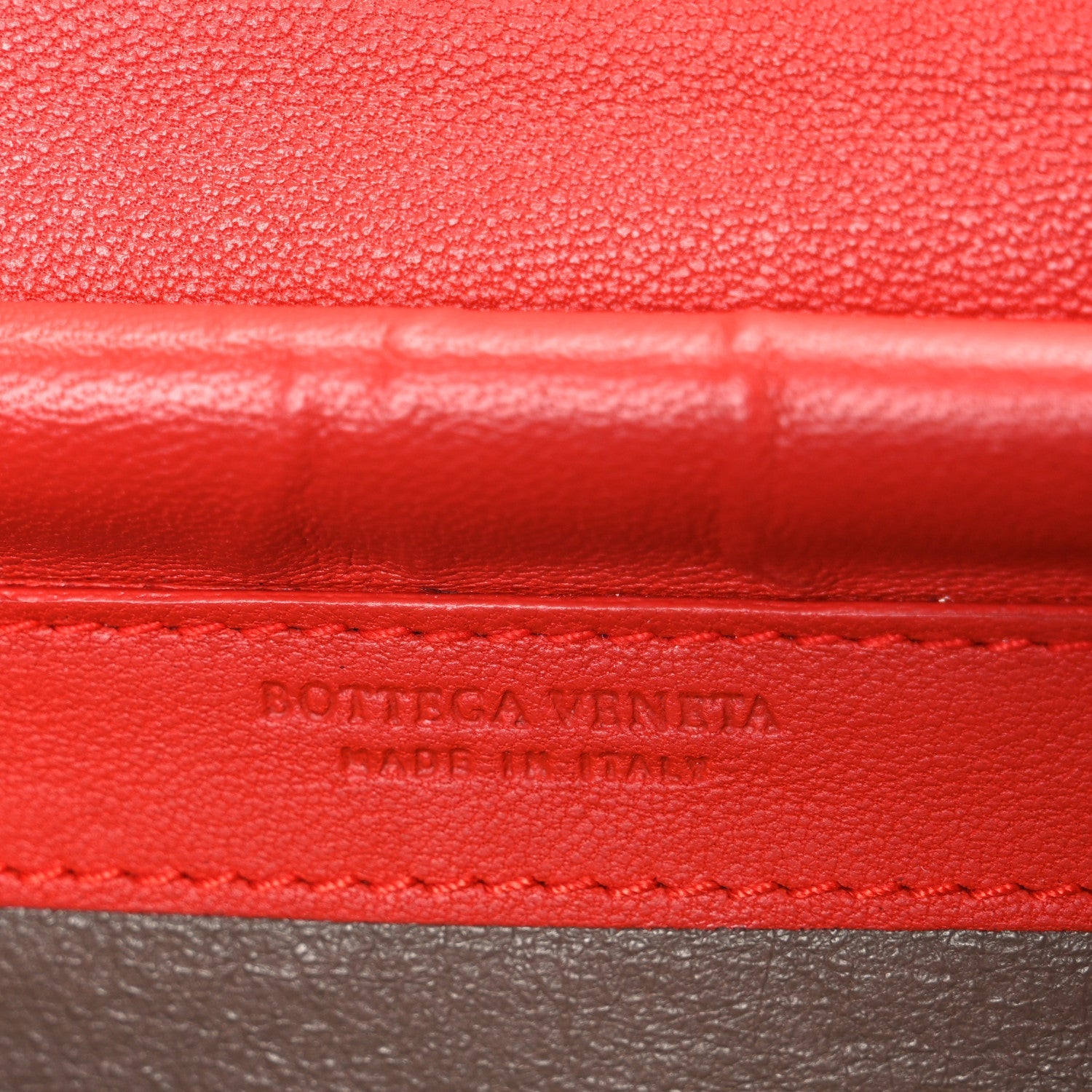 Nappa Intrecciato Continental Wallet on Chain Red