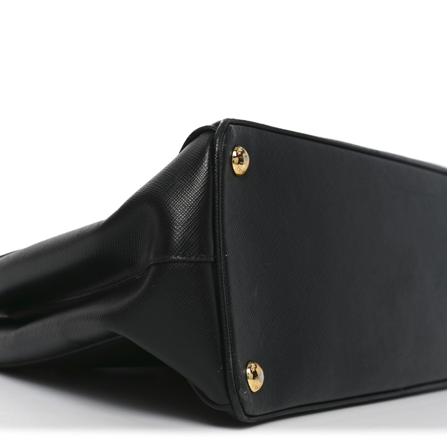 Saffiano Medium Galleria Double Zip Tote Black
