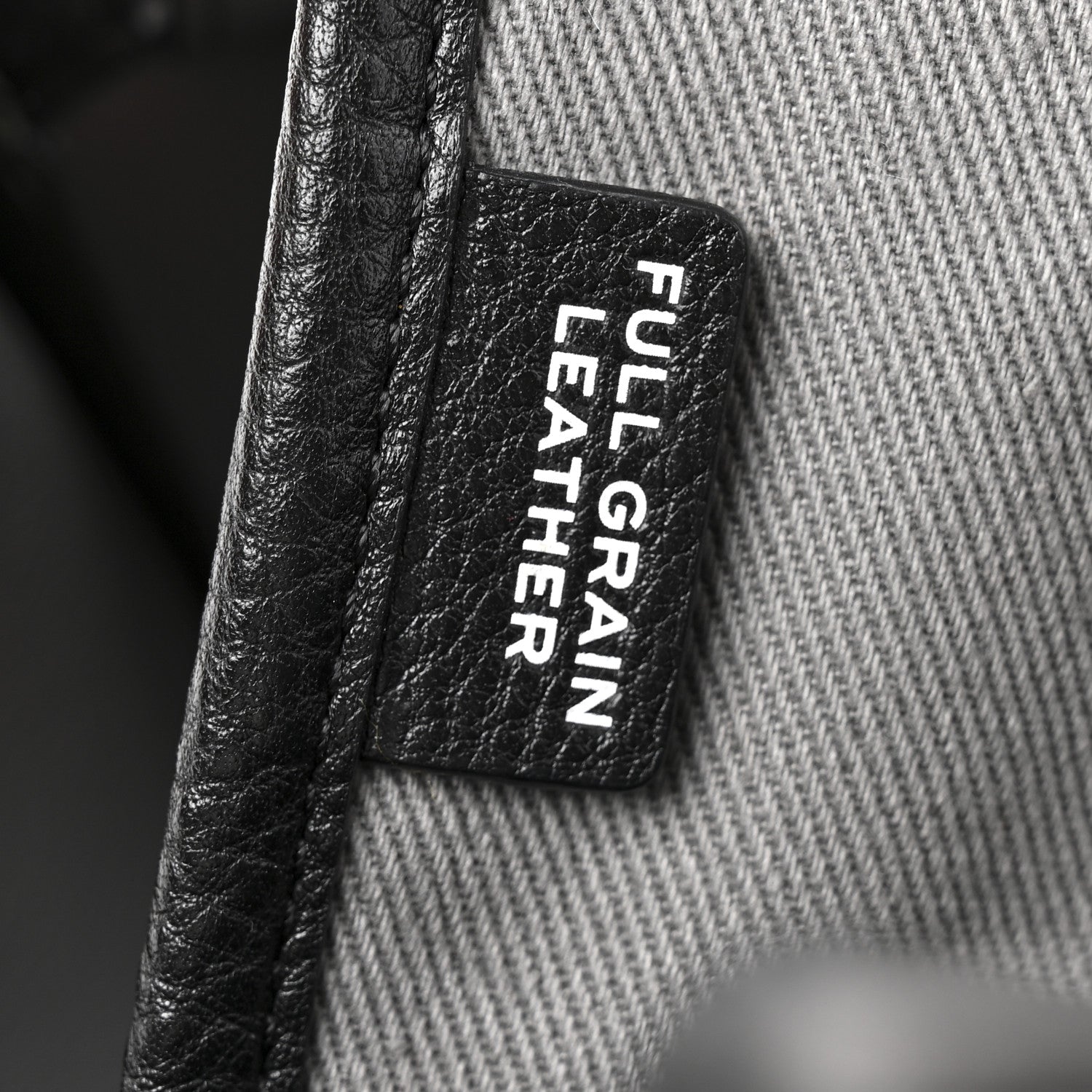 Grained Calfskin Medium The Tote Bag Black