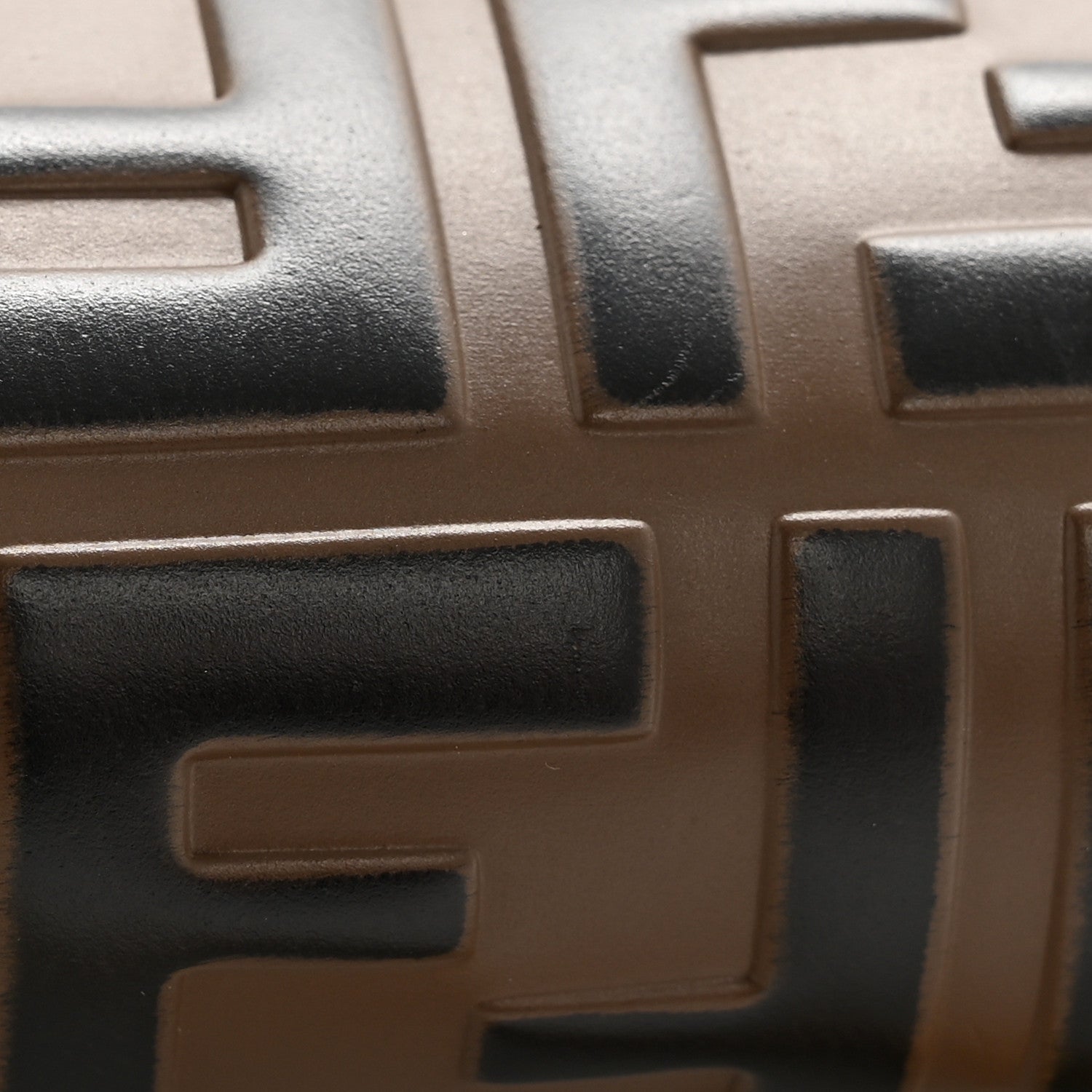 Vitello Cruise F is FNDI Bi-Color FF 1974 Embossed Medium Envelope Wallet On Chain Black Maya