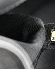 Caviar Quilted Medium Boy Flap Black
