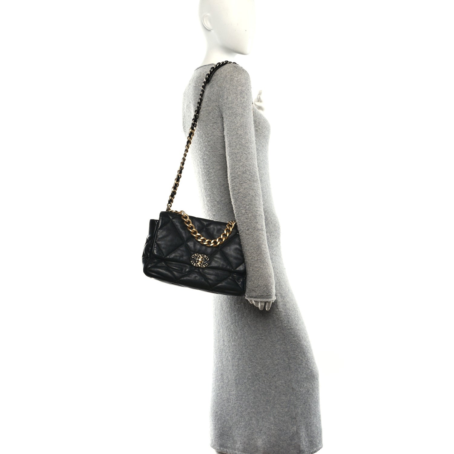 Lambskin Quilted Large CHNL 19 Flap Black