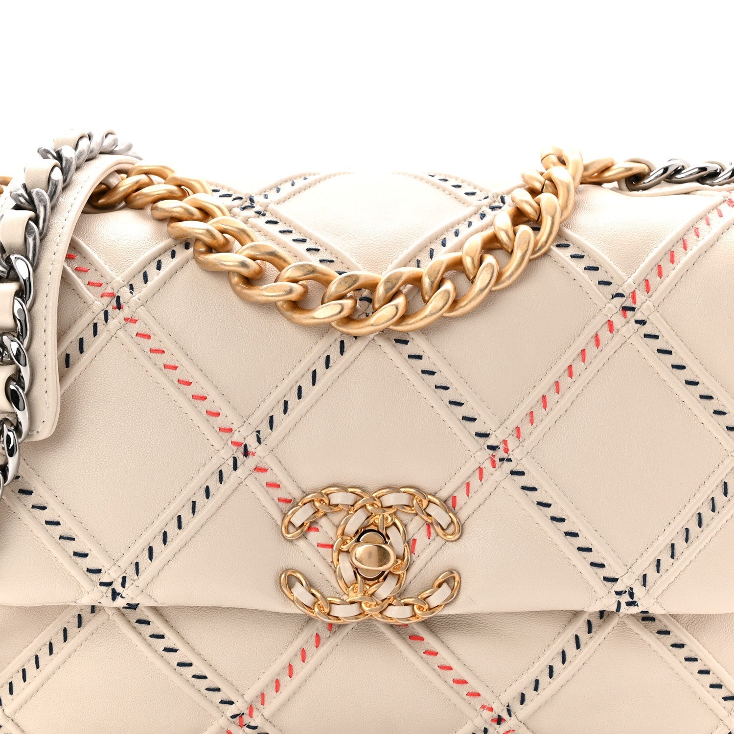Lambskin Mixed Fibers Quilted Medium CHNL 19 Flap Beige