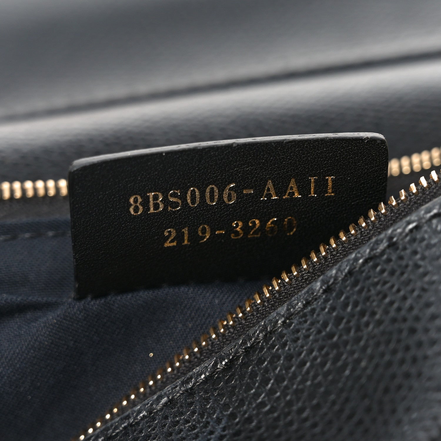 Vitello Cruise F is FNDI Bi-Color FF 1974 Embossed Medium Envelope Wallet On Chain Black Maya