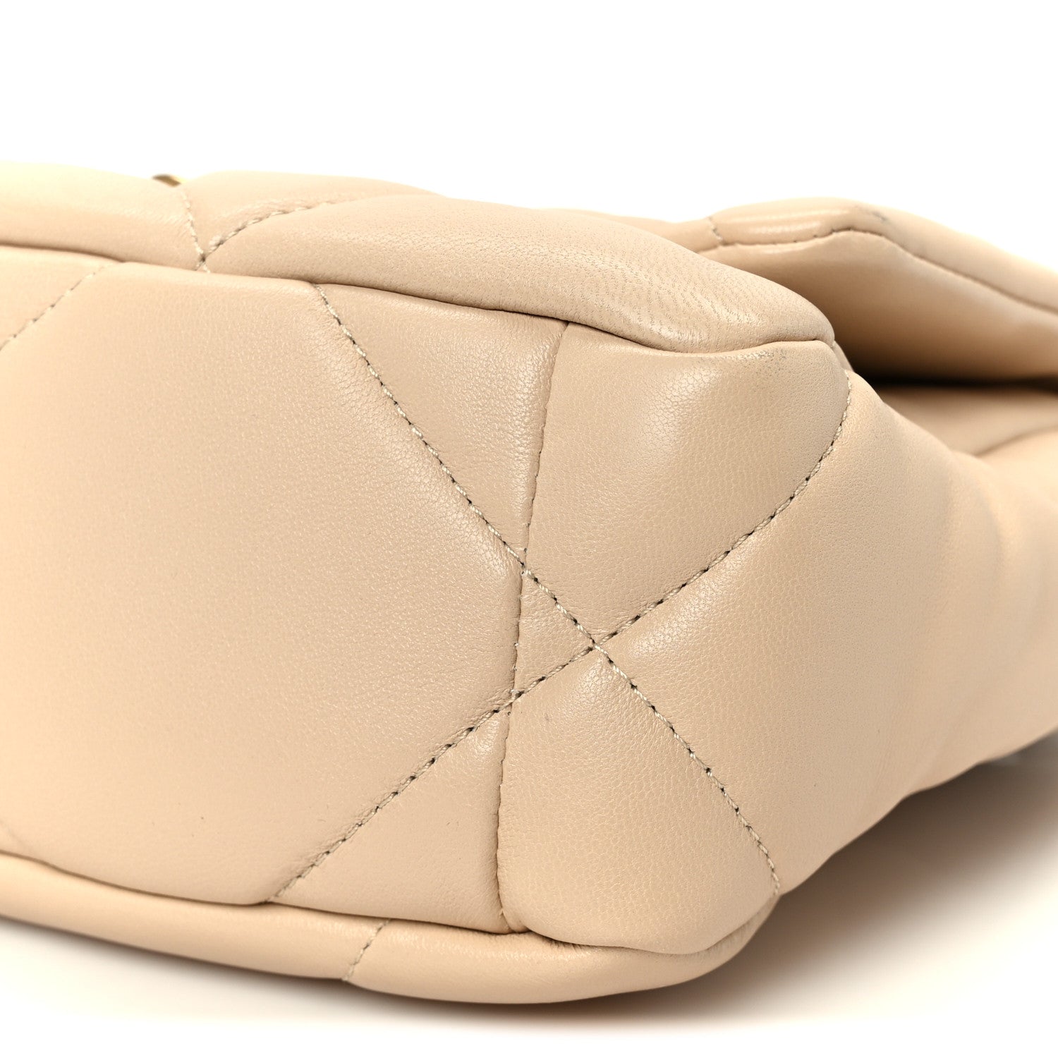 Shiny Goatskin Quilted Medium CHNL 19 Flap Beige