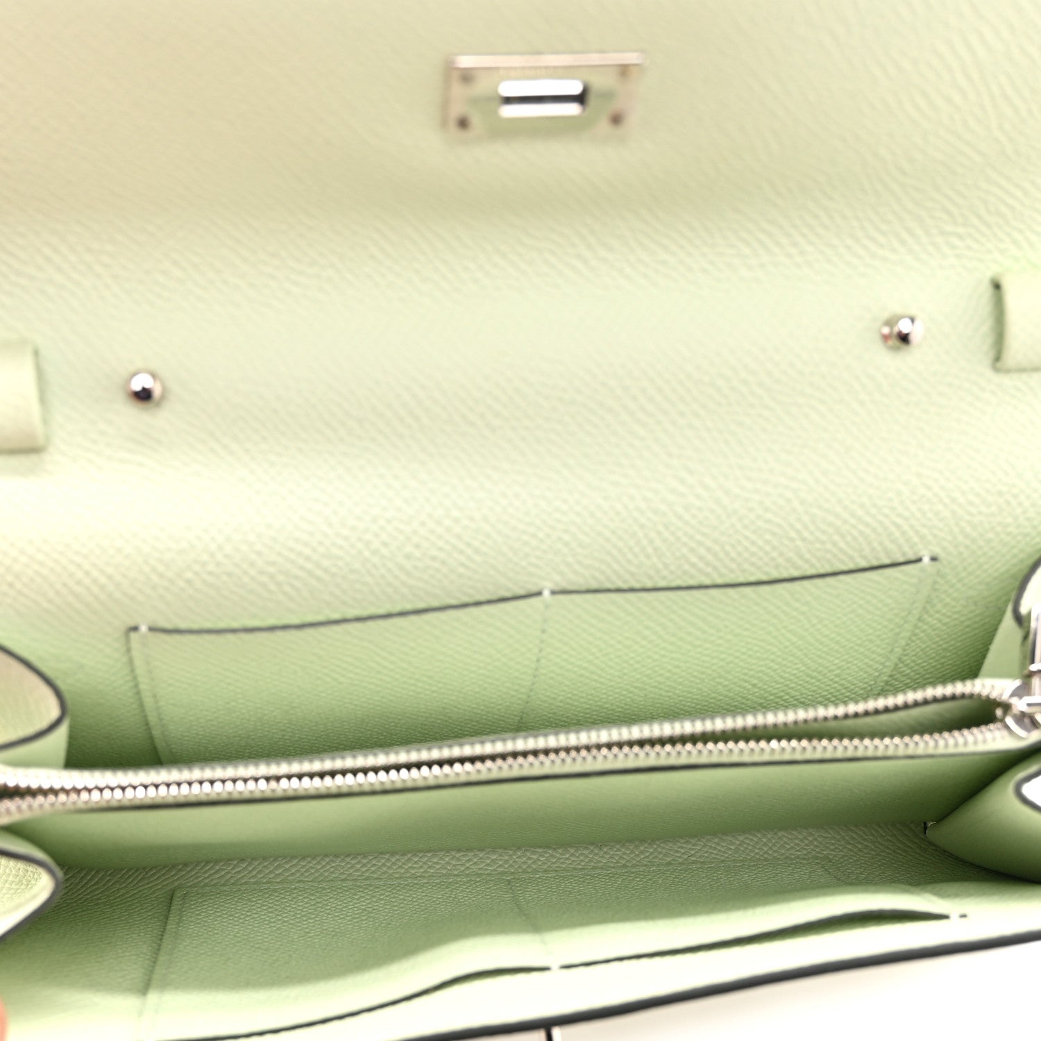 Epsom Kelly Wallet To Go Vert Fizz
