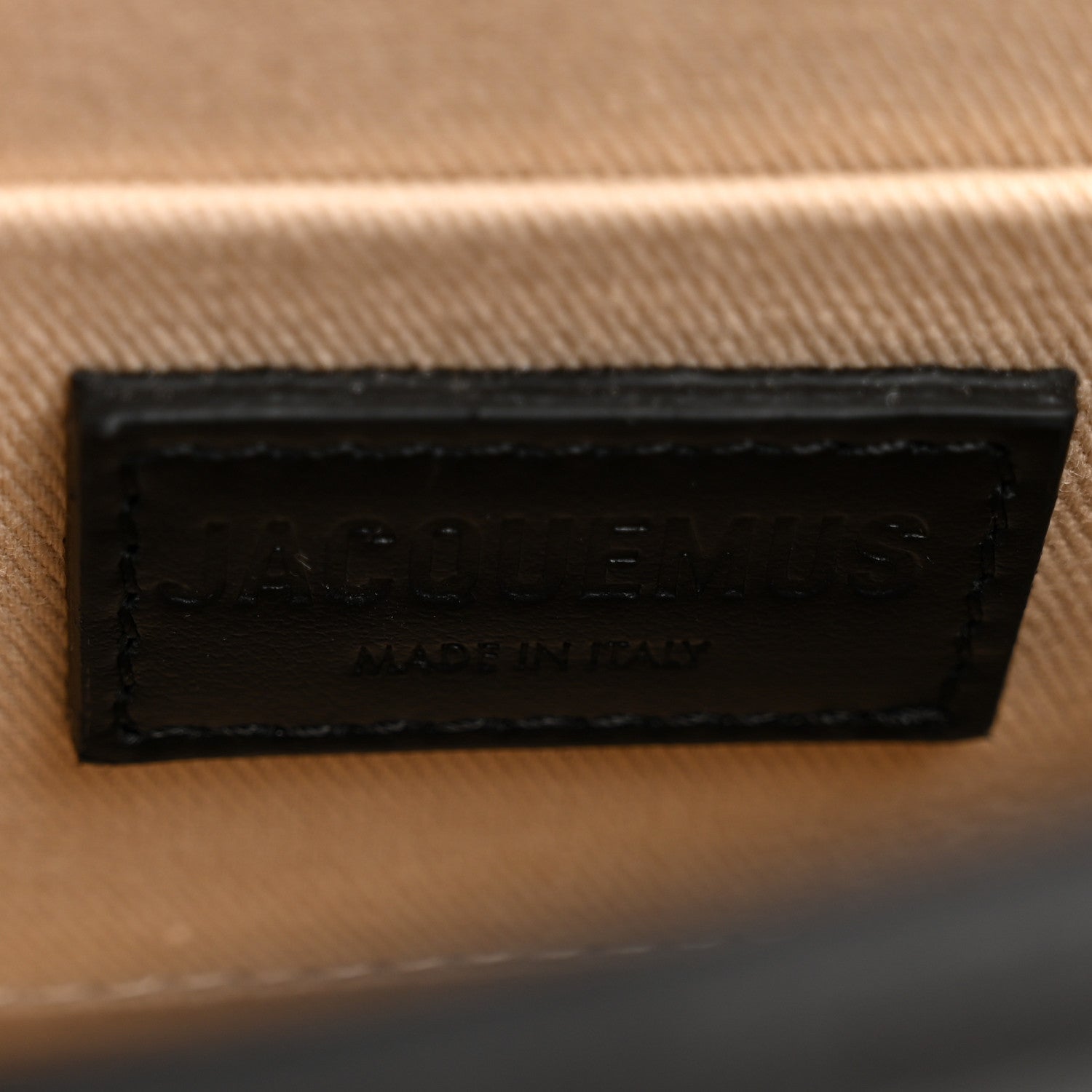 Smooth Calfskin Le Chiquito Noeud Black