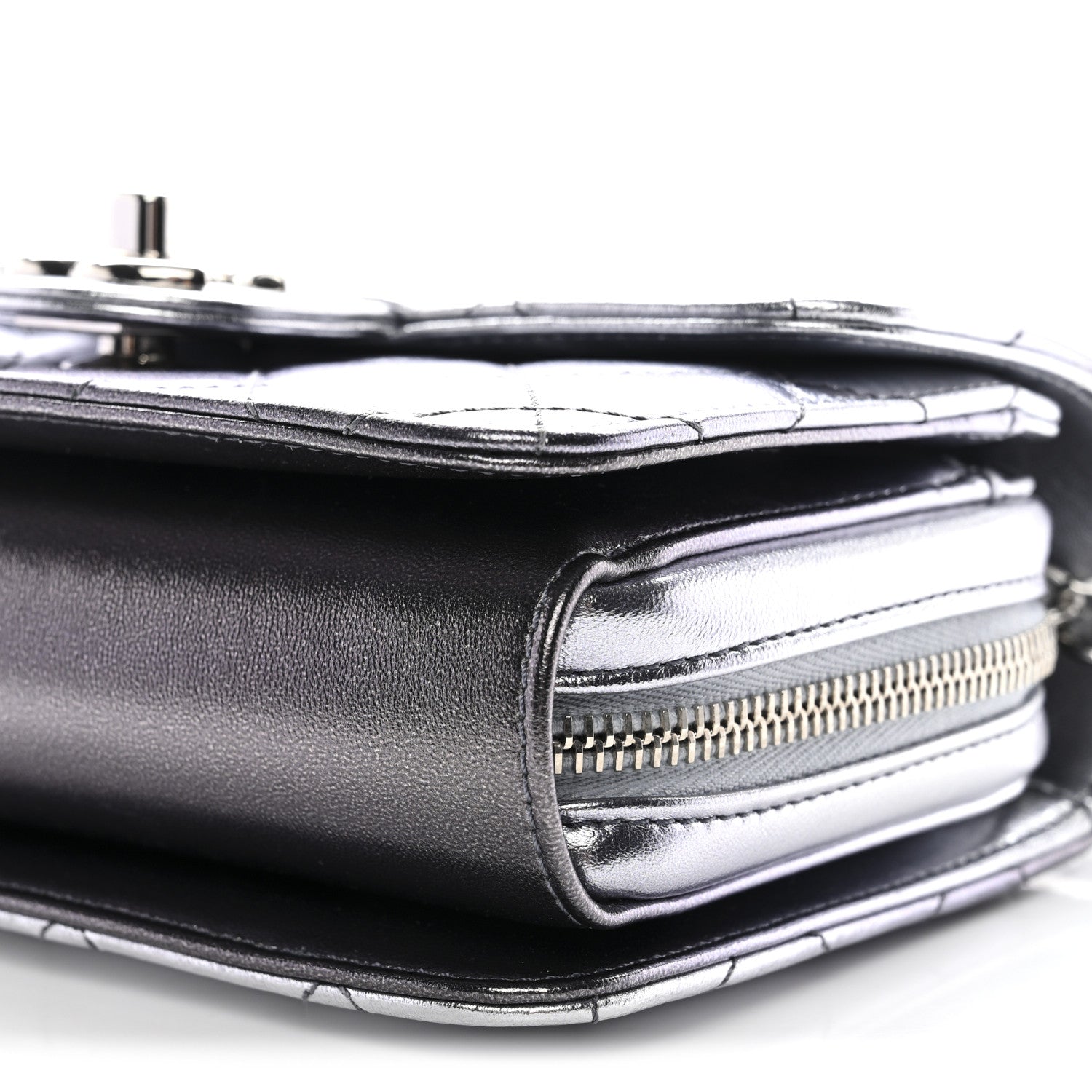 Metallic Lambskin Like A Wallet Flap Silvery Black