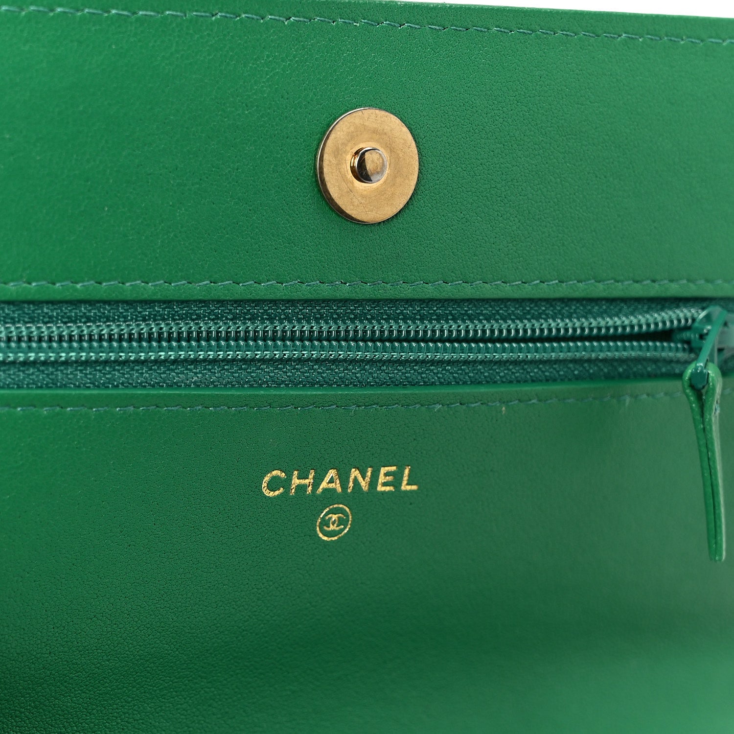 Lambskin Quilted CHNL 19 Wallet On Chain WOC Green