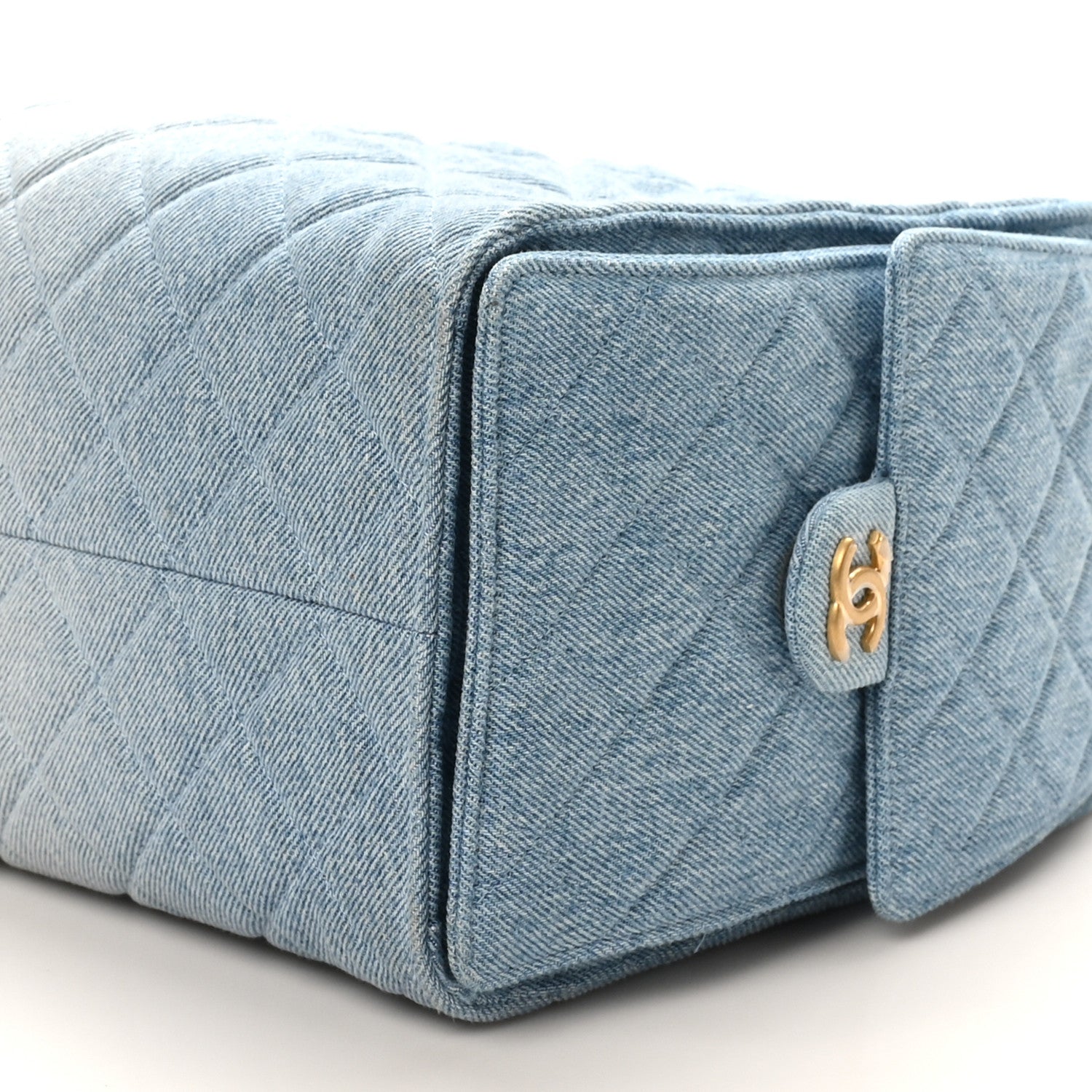 Washed Denim Quilted Medium CHNL 25 Handbag Blue