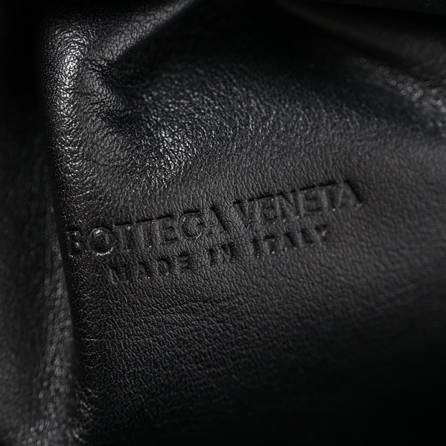Butter Calfskin The Mini Pouch Black