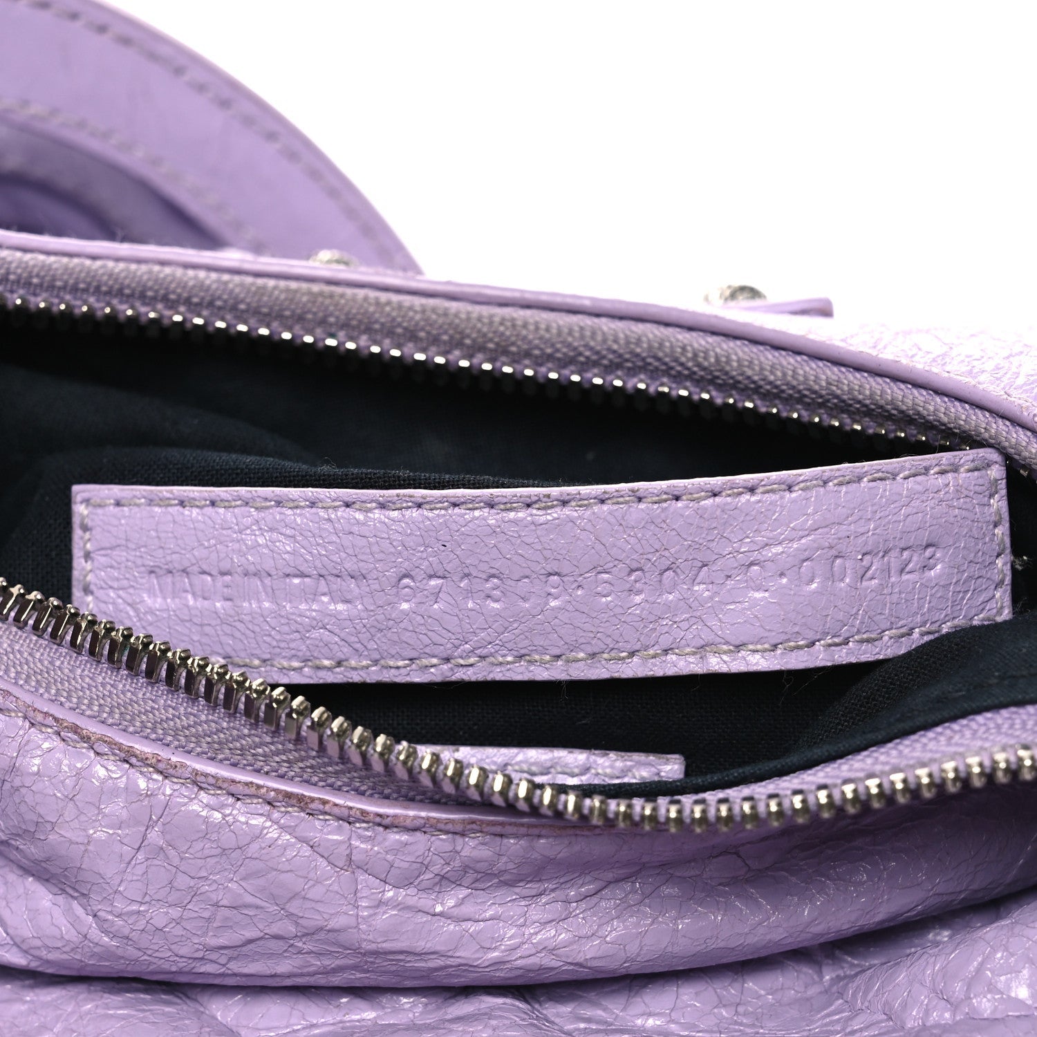 Extra Supple Calfskin Crocodile Embossed Le Cagole Shoulder Bag XS Lilac